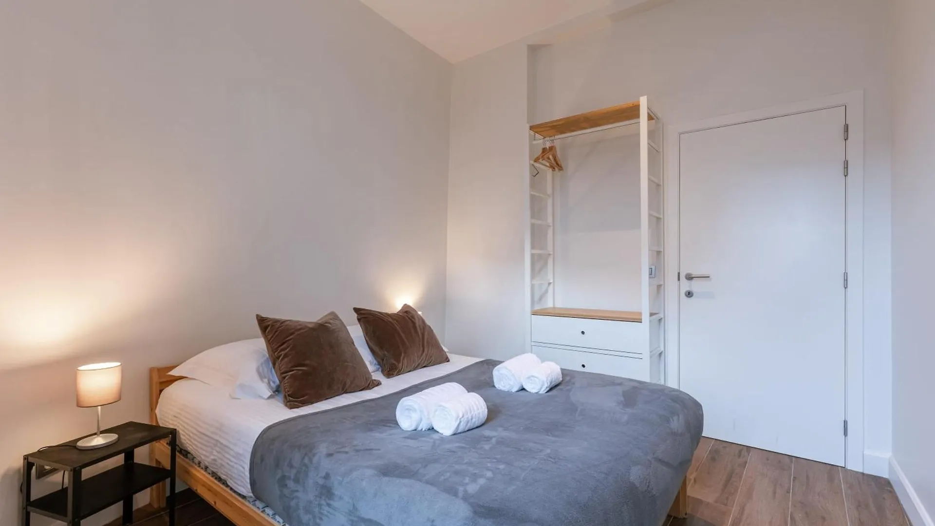 Huswell - Pleasant Apartment On Top Location In Ghent 0*,
