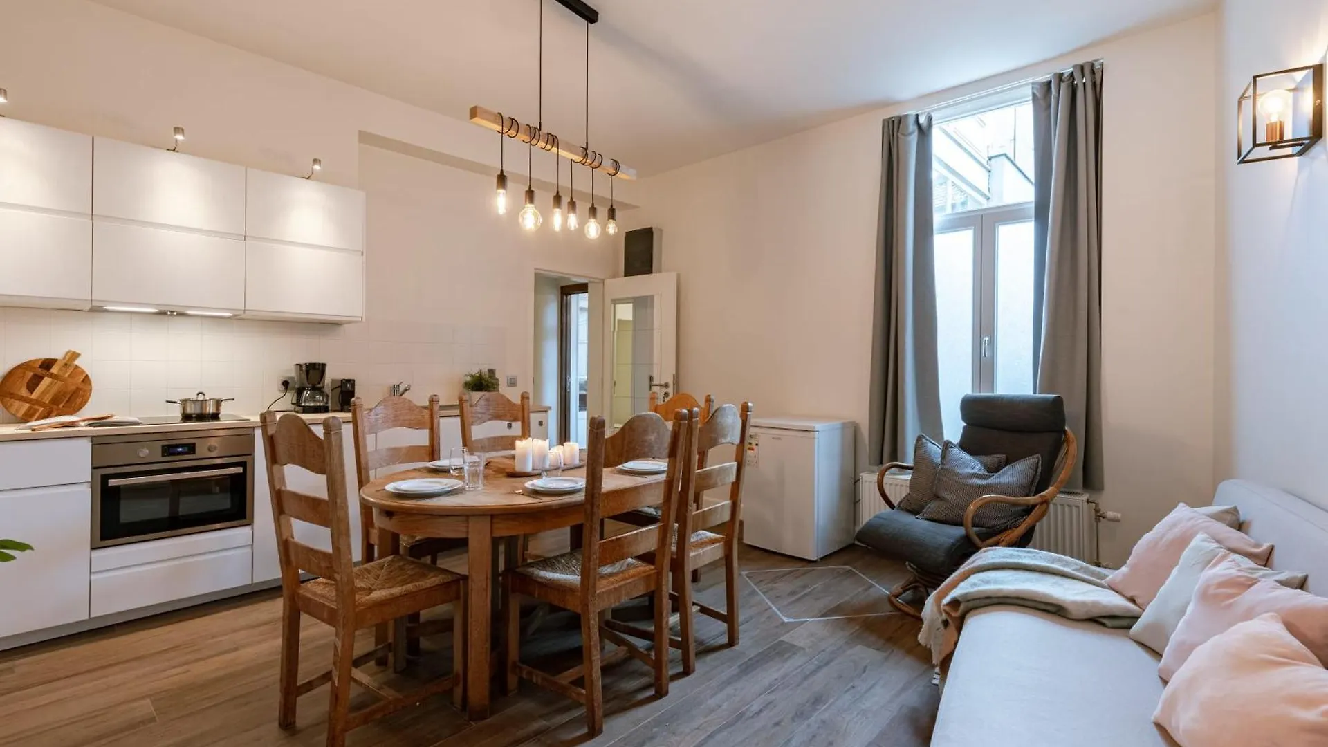 Huswell - Pleasant Apartment On Top Location In Ghent