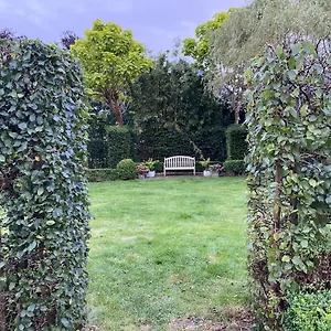  Bed & Breakfast Maison Blanche